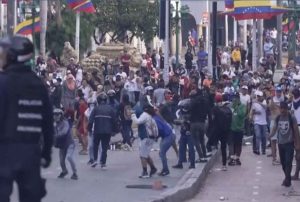 VENEZUELA: DENUNCIAN ALLANAMIENTOS Y DESAPARICIONES DE MANIFESTANTES QUE ESTÁN CONTRA EL RÉGIMEN DE NICOLÁS MADURO