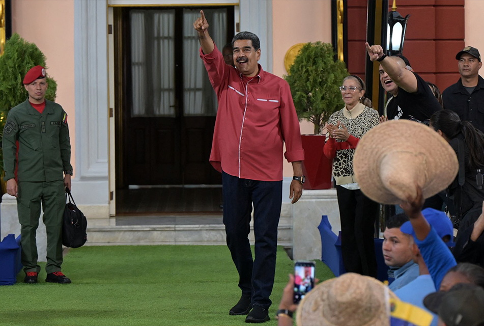 MADURO ACUDE A CORTE SUPREMA PARA VALIDAR REELECCIÓN EN MEDIO DE PRESIÓN INTERNACIONAL