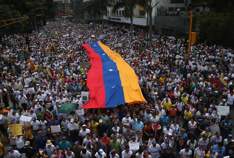 POBLACIÓN VENEZOLANA ESTÁ CANSADA DE LA CONFRONTACIÓN POLÍTICA