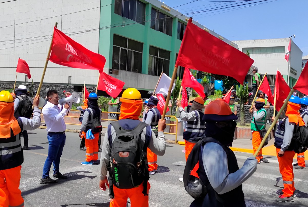 TRABAJADORES DE CONSTRUCCIÓN DE UCAYALI PREPARADOS PARA PARTICIPAR EN MOVILIZACIÓN DEL 20 DE AGOSTO