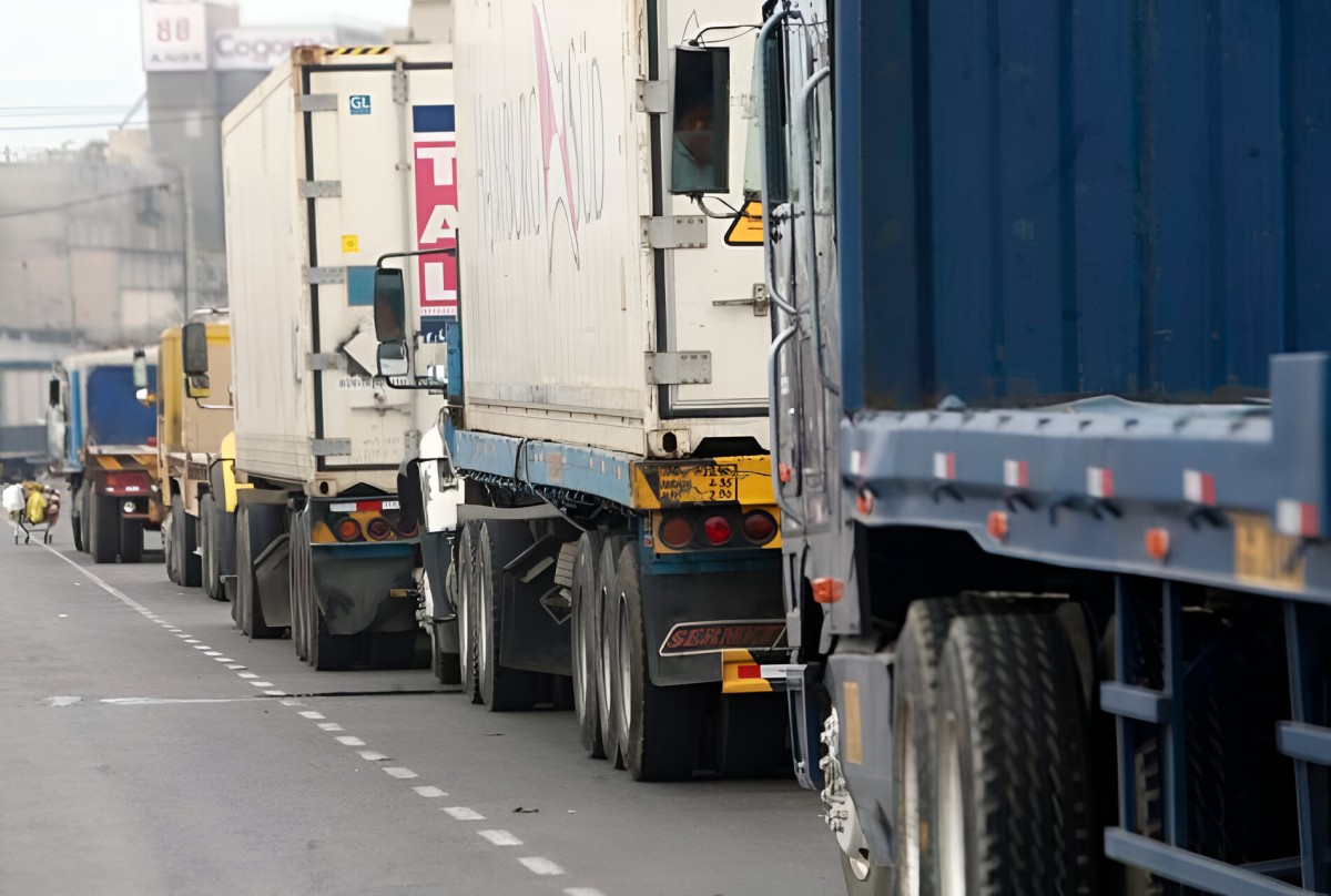 TRANSPORTISTAS DE CARGA BUSCAN ASOCIACIONES PARA CUBRIR DEMANDA DEL PUERTO DE CHANCAY