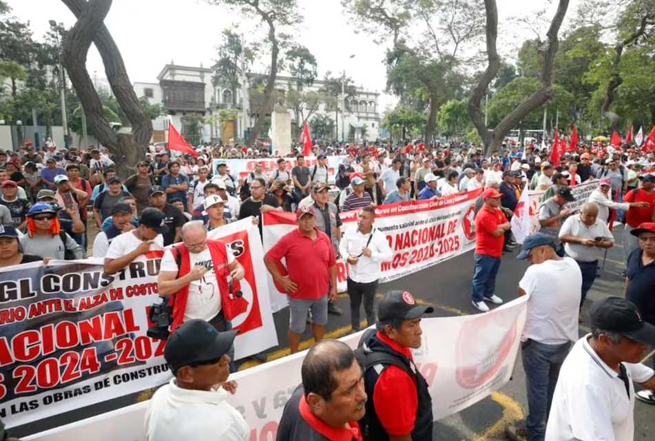 MÁS DE 500 TRABAJADORES DE CONSTRUCCIÓN CIVIL DE CAJARMACA PARTICIPARÁN DE LA MOVILIZACIÓN CONTRA LA DELINCUENCIA Y POR LA PAZ