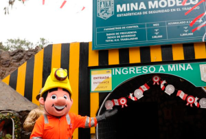 MINA MODELO DEL IIMP CELEBRÓ SU 50° ANIVERSARIO Y PRESENTÓ SU PRIMERA REVISTA INFANTIL