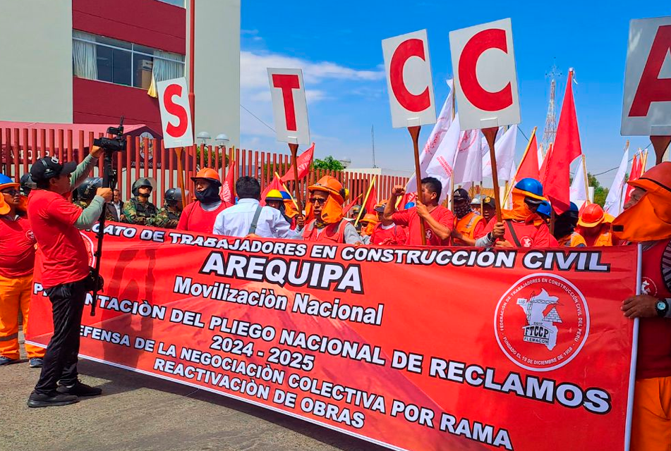 SINDICATO DE TRABAJADORES EN CONSTRUCCIÓN CIVIL DE AREQUIPA DENUNCIAN REPRESIÓN POLICIAL QUE DEJÓ 6 MANIFESTANTES HERIDOS