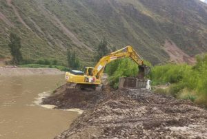 MINISTERIO DE VIVIENDA DESPLIEGA MAQUINARIA PESADA A LA SIERRA CENTRAL PARA TRABAJOS DE PREVENCIÓN Y ATENCIÓN DE EMERGENCIAS