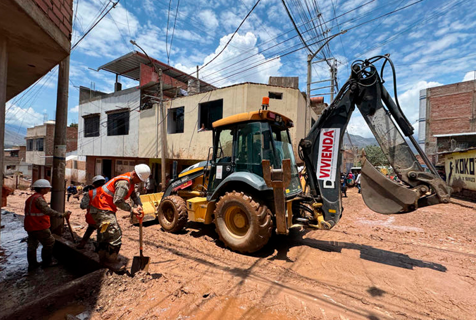 HUAICOS EN HUÁNUCO: INTENSIFICAN LABORES DE LIMPIEZA PARA MÁS DE 300 FAMILIAS AFECTADAS EN AMARILIS