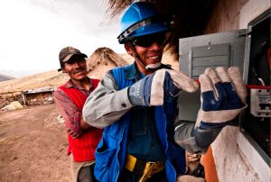 MINEM INCORPORARÁ ELECTRICIDAD TRIFÁSICA EN LAS ZONAS RURALES DEL PAÍS