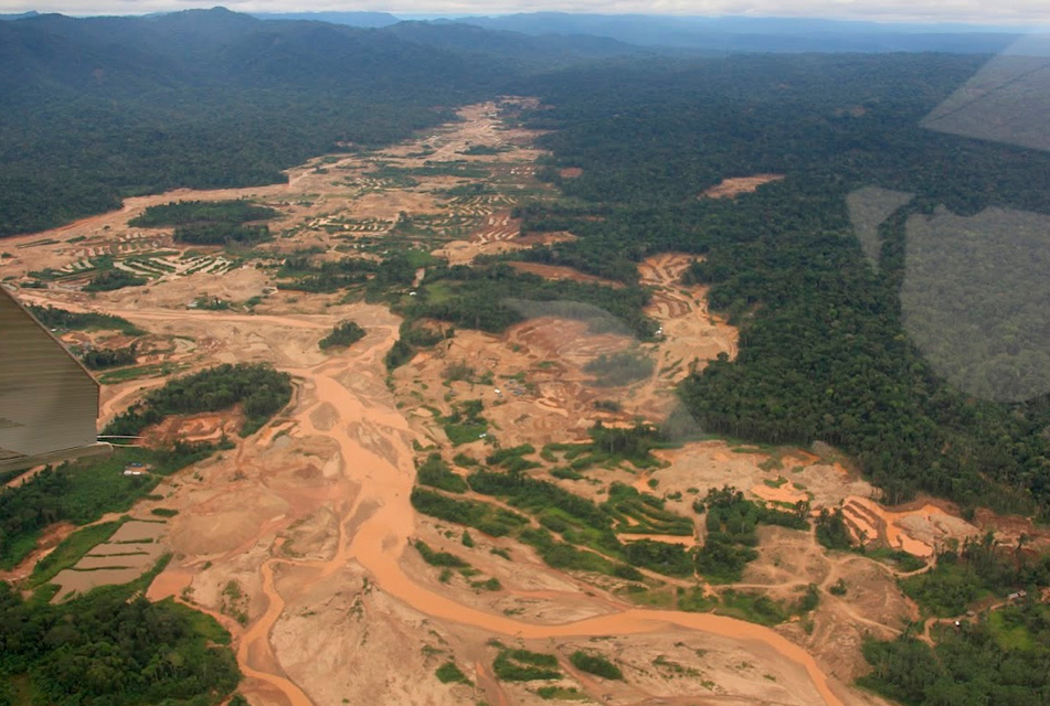 PUNO: MINERÍA ILEGAL ACTÚA CLANDESTINAMENTE EN ÁREAS PROTEGIDAS DE PUNO