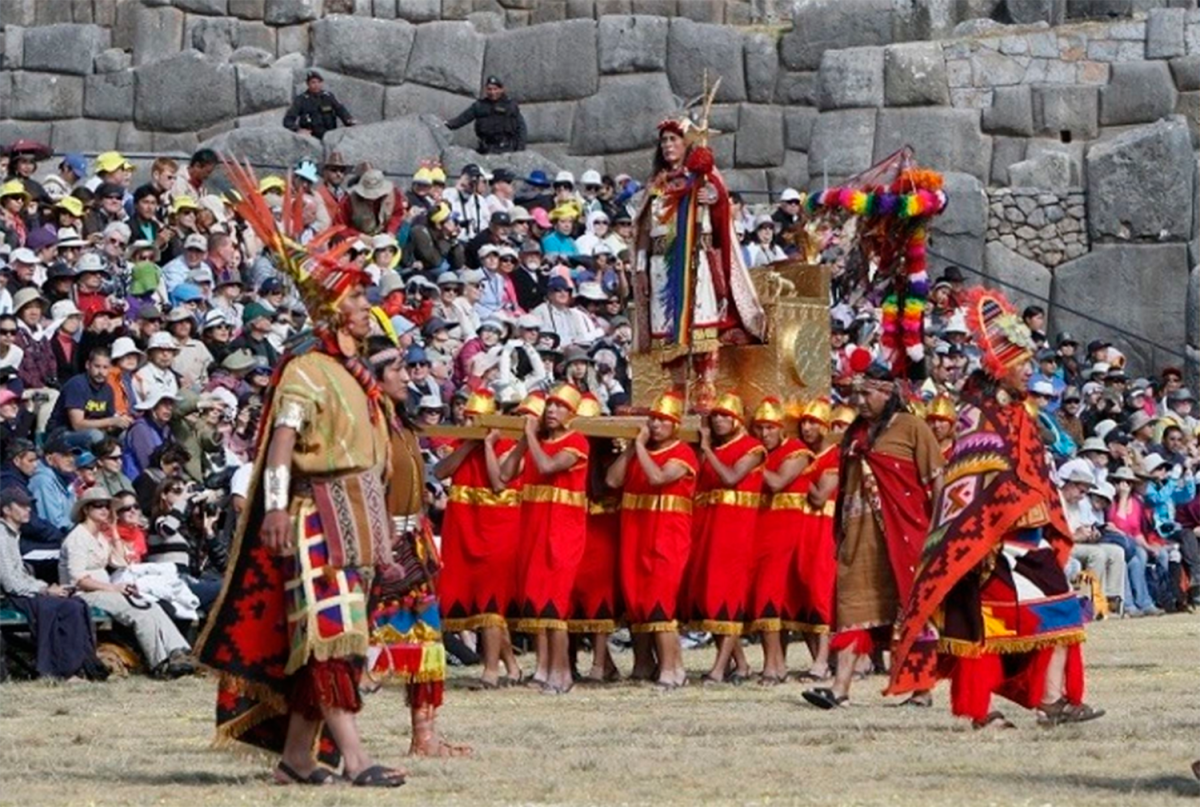 INTI RAYMI LLEGA A ESPAÑA: EL INCA Y SU SÉQUITO SE PRESENTARÁN ESTE 25 DE ENERO EN FITUR