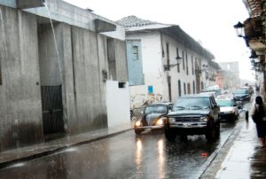 CAJAMARCA BAJO EL EMBATE DE LAS LLUVIAS: VÍAS AFECTADAS Y FAMILIAS DAMNIFICADAS