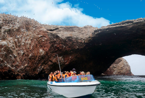 PARACAS ANTICIPA RÉCORD TURÍSTICO, SUPERANDO EL MILLÓN DE VISITANTES EN 2025