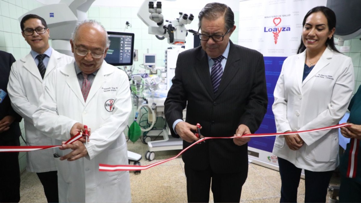 MINSA PRESENTÓ MODERNO MICROSCOPIO PARA EL SERVICIO DE CIRUGÍA PLÁSTICA Y QUEMADOS DEL HOSPITAL NACIONAL ARZOBISPO LOAYZA