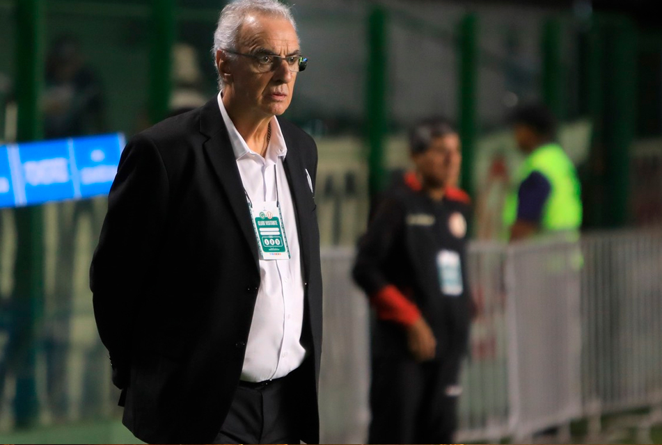 JORGE FOSSATI NO SEGUIRÁ COMO DT DE LA SELECCIÓN PERUANA: FIRMÓ DESVINCULACIÓN CON LA FPF LUEGO DE LLEGAR A UN ACUERDO