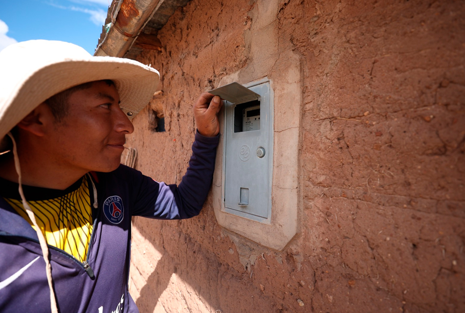 MINEM: NUESTRO OBJETIVO ES BENEFICIAR CON ENERGÍA ELÉCTRICA A MÁS DE 228 MIL CIUDADANOS 2025