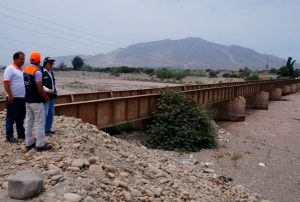 PUENTES PEATONALES DE CHANCAY NO RECIBEN MANTENIMIENTO