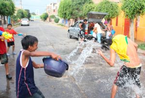 INVOCAN A USO RACIONAL Y RESPONSABLE DEL AGUA DURANTE CARNAVAL DE CAJAMARCA