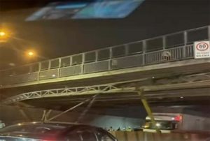 REPORTAN COLAPSO PARCIAL DE ESTRUCTURA METÁLICA EN PUENTE RICARDO PALMA