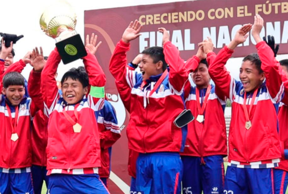 UCAYALI SALIÓ CAMPEÓN NACIONAL DE CRECIENDO CON EL FÚTBOL SUB 12